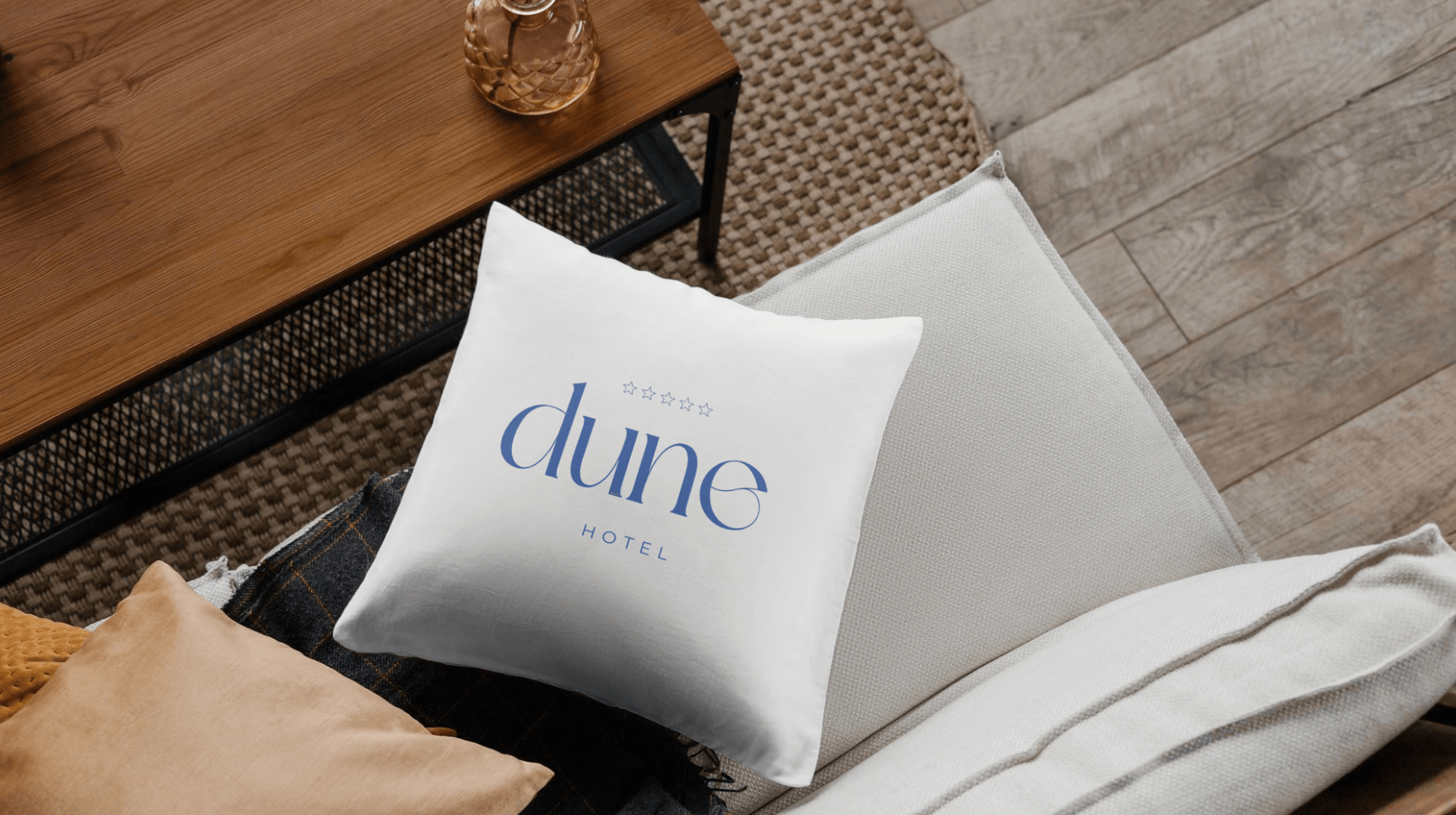 Dune Hotel: poduszka dekoracyjna z brandingiem